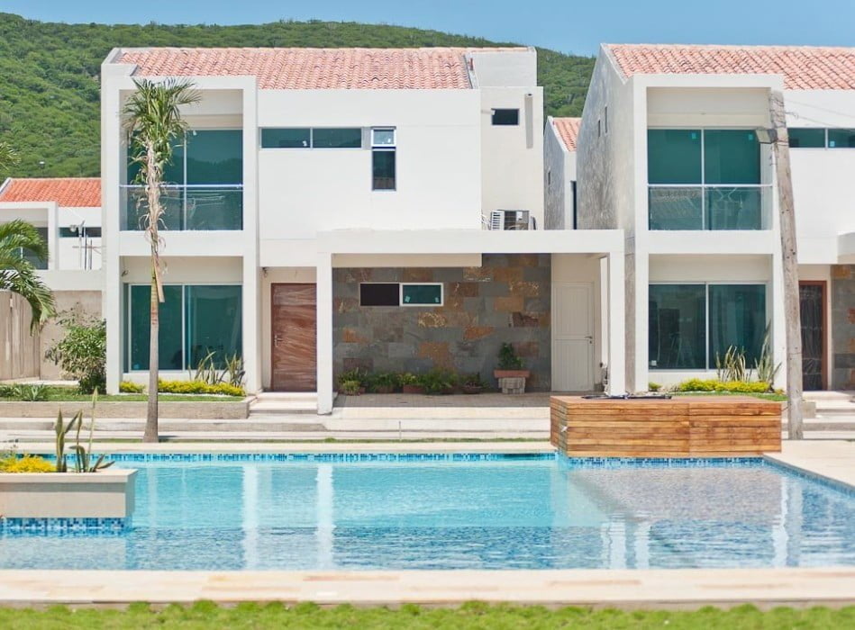 CASAPISINAVillas Avalon