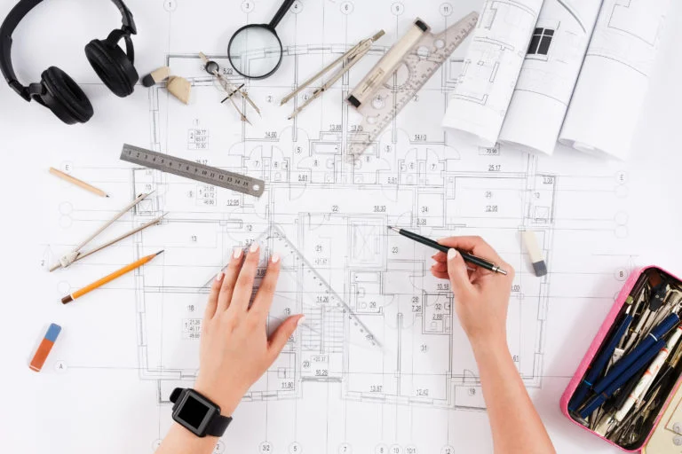 PREGUNTAS QUE DEBES HACERTE SI TE INTERESA COMPRAR UN APARTAMENTO SOBRE PLANOS